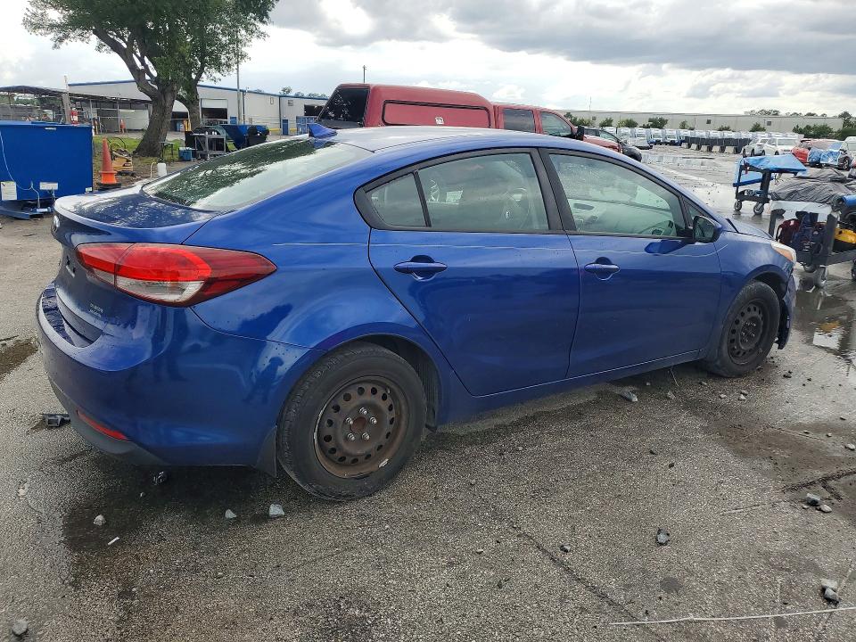 2017 Kia Forte მანქანა იყიდება აუქციონზე, vin: 3KPFK4A76HE133629, აუქციონის ნომერი: 48981136