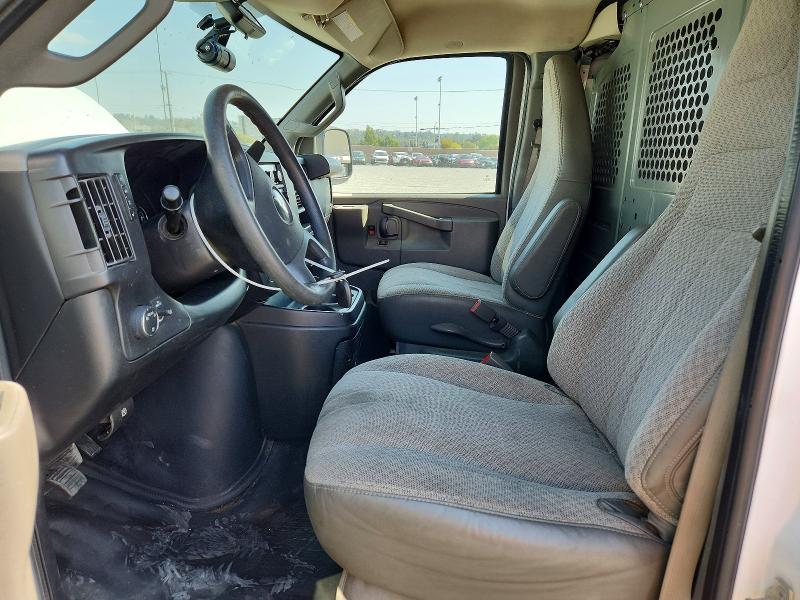 46781586 :رقم المزاد ، 1GCWGAFF8H1346312 vin ، 2017 Chev Express G2500 مزاد بيع