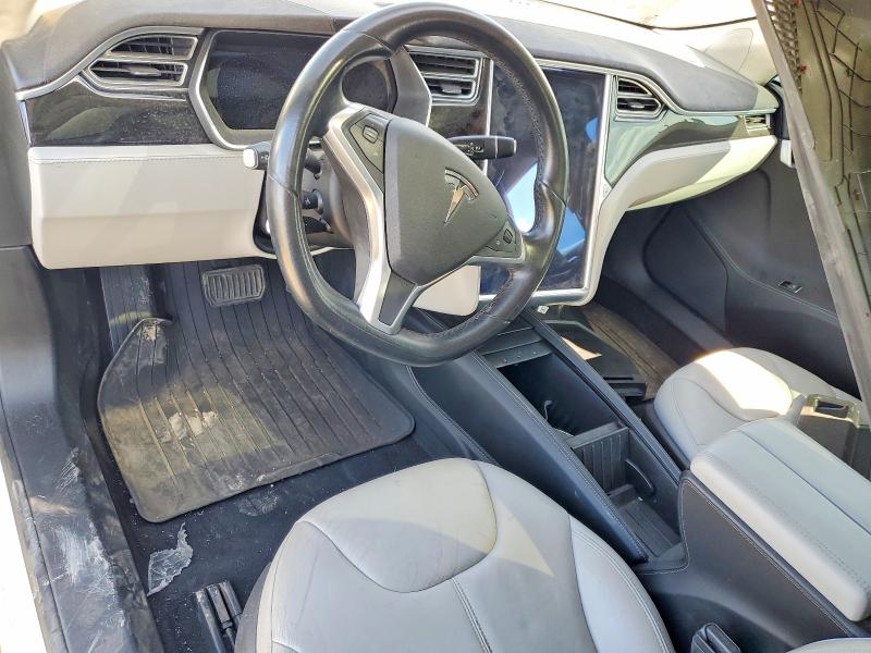 49742636 :رقم المزاد ، 5YJSA1H15EFP56750 vin ، 2014 Tesla Model S مزاد بيع