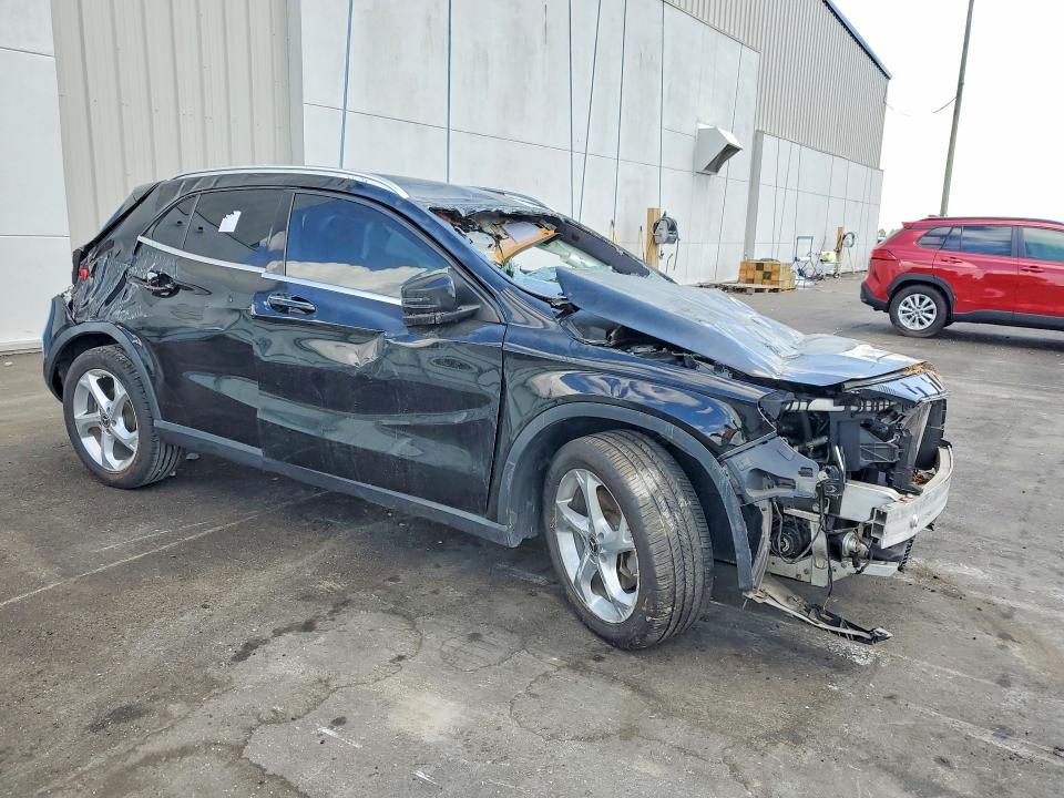 50152486 :رقم المزاد ، WDCTG4EB0JJ515385 vin ، 2018 Mercedes-benz Gla مزاد بيع