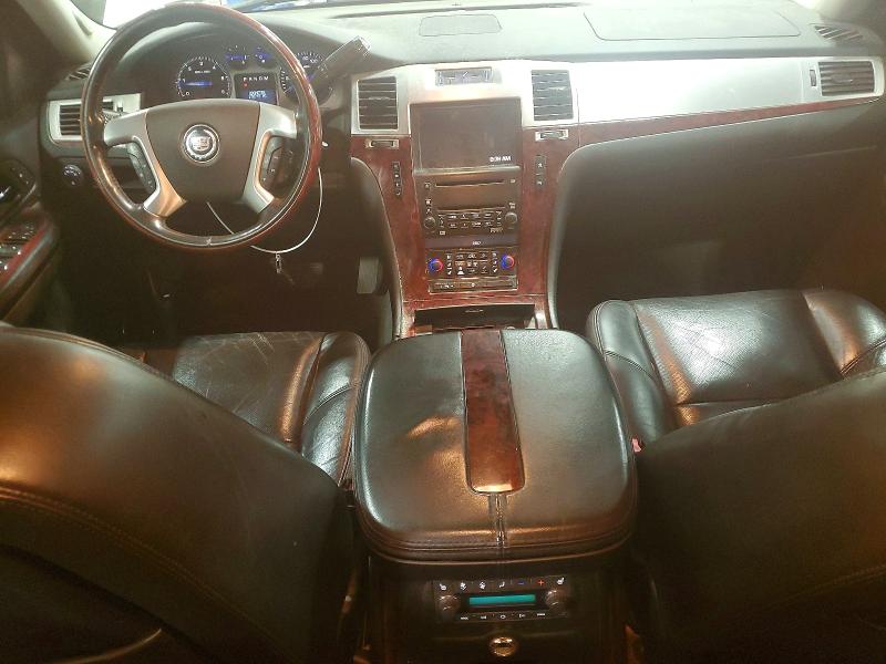 2008 Cadillac Escalade მანქანა იყიდება აუქციონზე, vin: 1GYFK63848R137162, აუქციონის ნომერი: 50634636