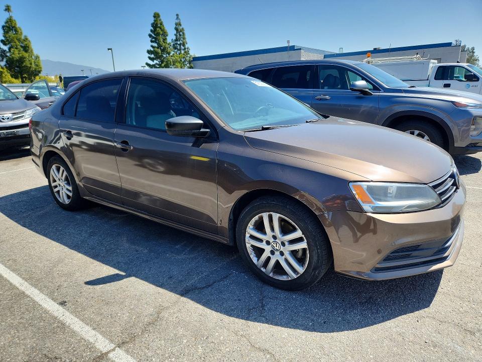 51802086 :رقم المزاد ، 3VW2K7AJ8FM237440 vin ، 2015 Volkswagen Jetta مزاد بيع