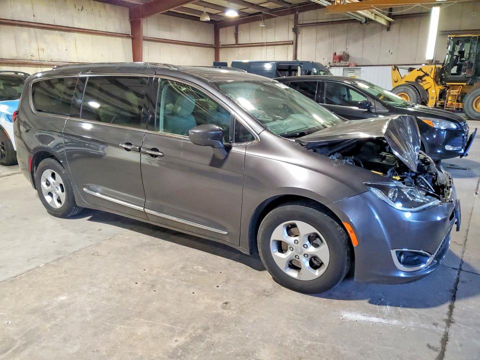 2017 Chrysler Pacifica მანქანა იყიდება აუქციონზე, vin: 2C4RC1EG3HR812694, აუქციონის ნომერი: 49175926