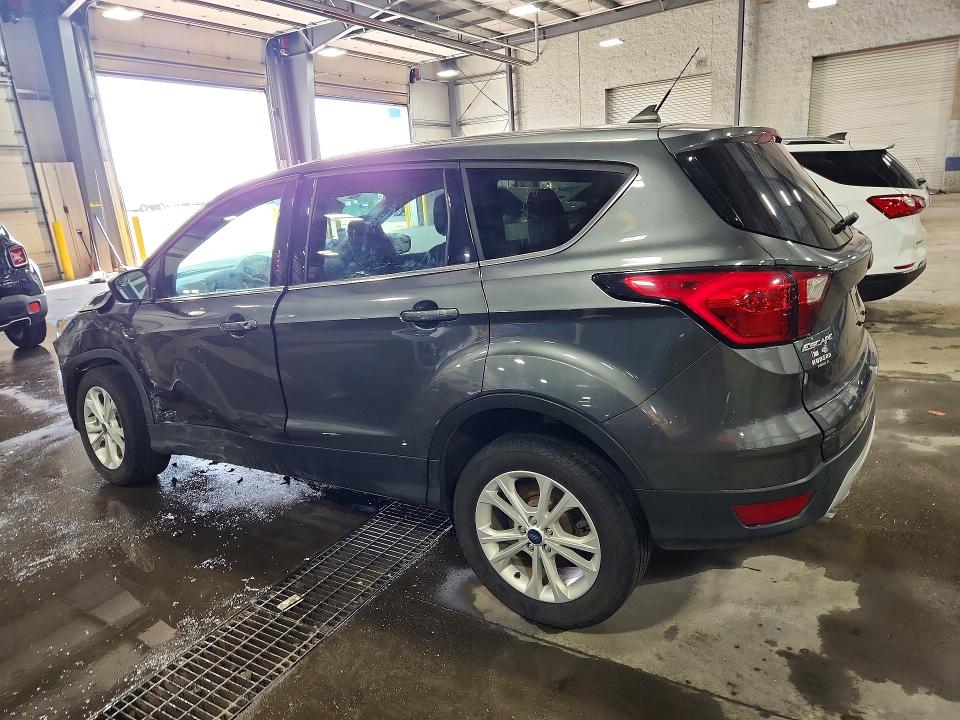 Продажа на аукционе авто 2019 Ford Escape, vin: 1FMCU9GD5KUB32855, номер лота: 50633596