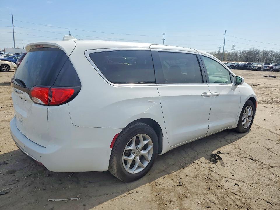 Продажа на аукционе авто 2018 Chrysler Pacifica, vin: 2C4RC1FG6JR128730, номер лота: 50623566