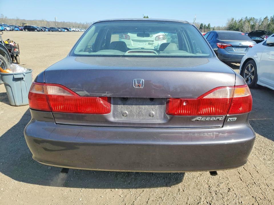 1998 Honda Accord მანქანა იყიდება აუქციონზე, vin: 1HGCG1655WA801318, აუქციონის ნომერი: 50462796