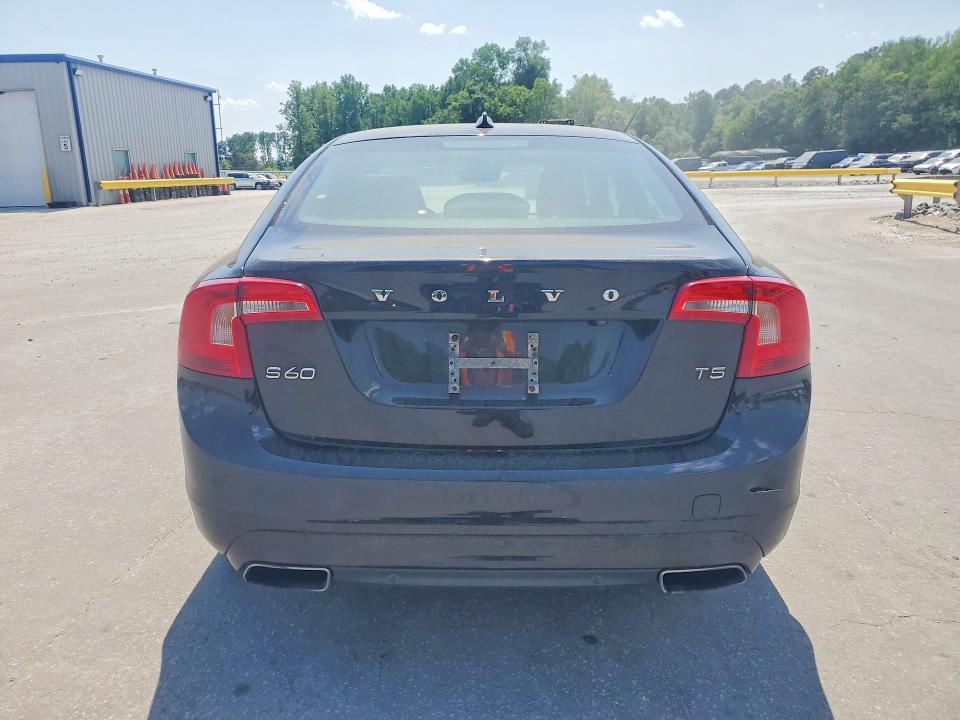 51302556 :رقم المزاد ، YV126MFK2F1336222 vin ، 2015 Volvo S60 مزاد بيع