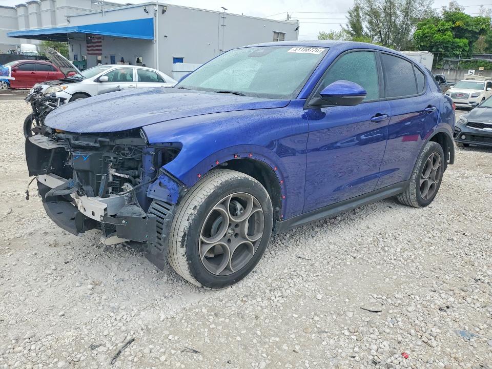 51158776 :رقم المزاد ، ZASPAJAN4P7D50509 vin ، 2023 Alfa Romeo Stelvio مزاد بيع