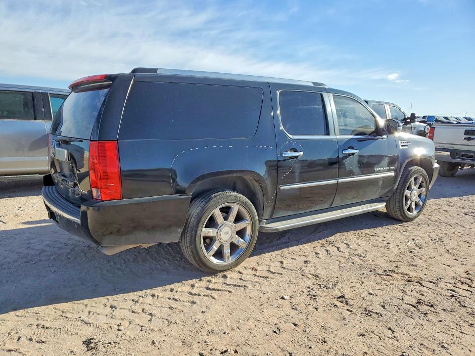 2011 Cadillac Escalade მანქანა იყიდება აუქციონზე, vin: 1GYS3HEF6BR217878, აუქციონის ნომერი: 50919626