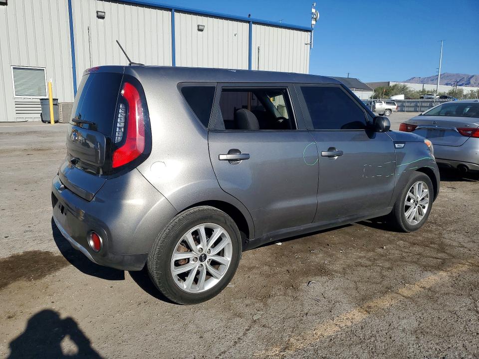 50993456 :رقم المزاد ، KNDJP3A55J7513474 vin ، 2018 Kia Soul مزاد بيع