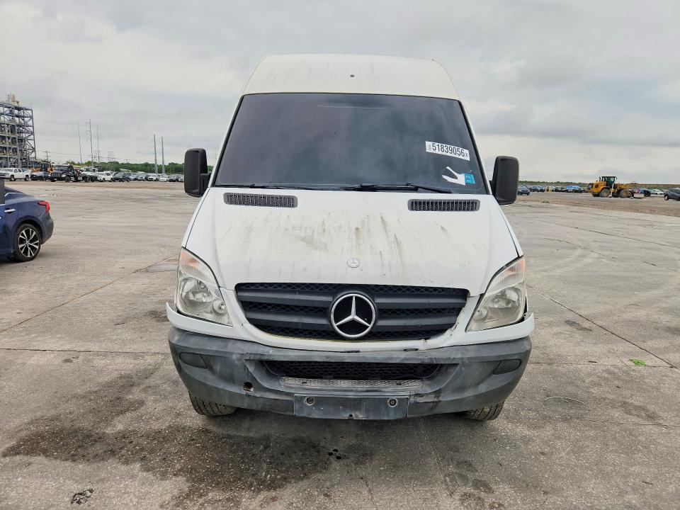 51839056 :رقم المزاد ، WD3PE8CB0C5688417 vin ، 2012 Mercedes Benz Sprinter مزاد بيع