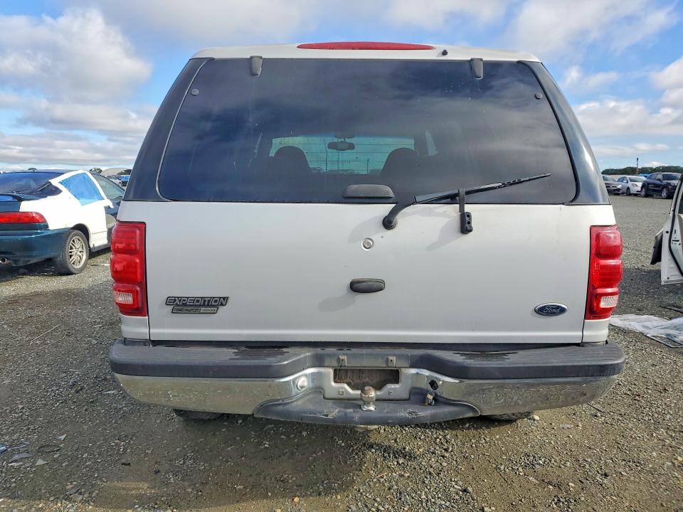 Продажа на аукционе авто 2000 Ford Expedition, vin: 1FMRU1565YLB86008, номер лота: 49601706