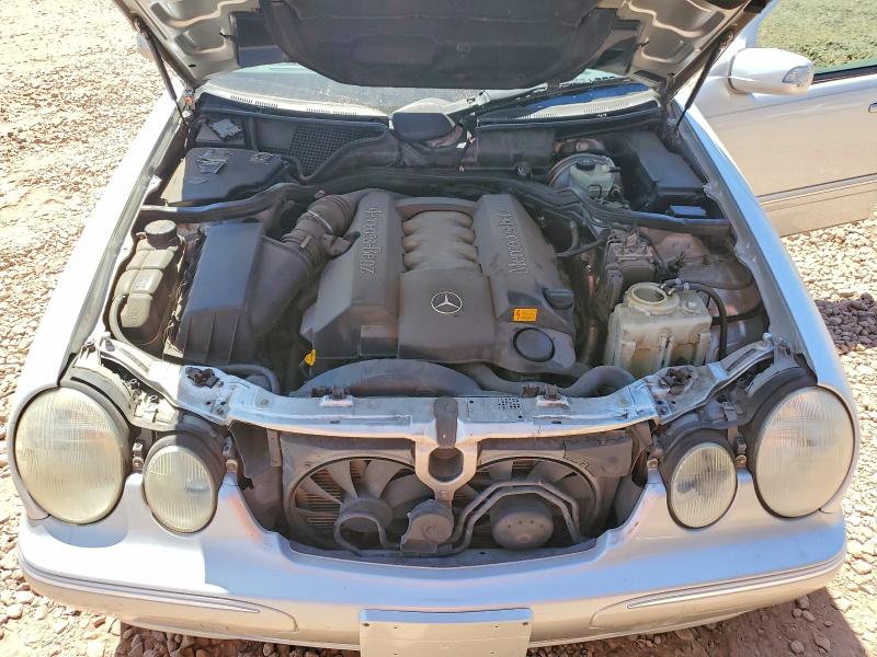 2001 Mercedes-benz E მანქანა იყიდება აუქციონზე, vin: WDBJF83J41X051899, აუქციონის ნომერი: 48152606