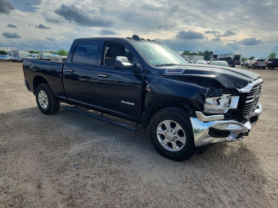 51786946 :رقم المزاد ، 3C6UR4DLXKG631816 vin ، 2019 Ram 2500 مزاد بيع