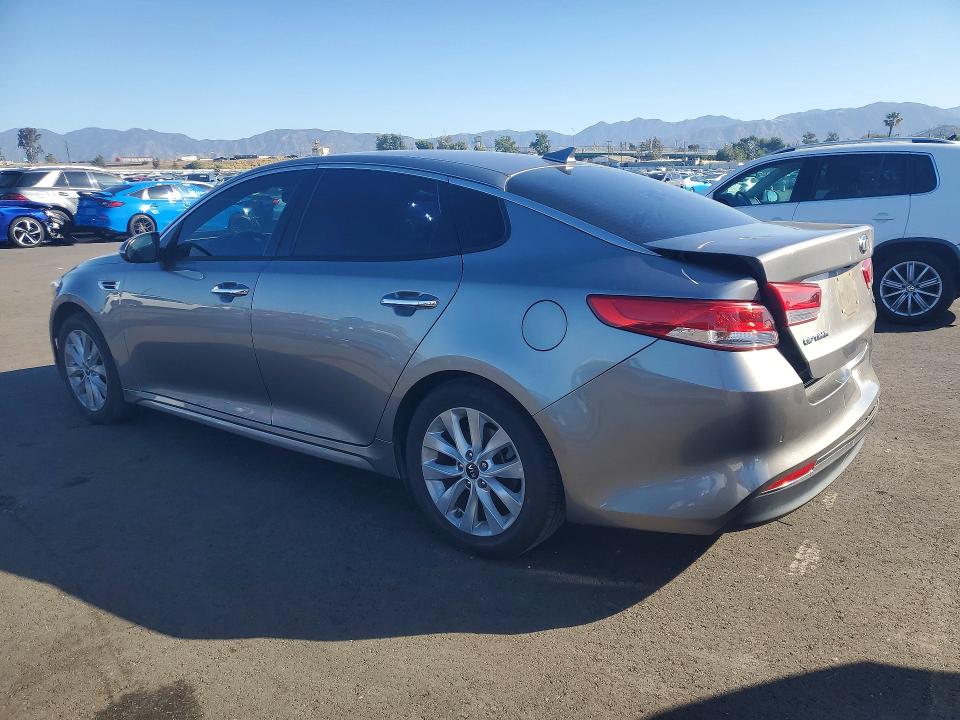 Продажа на аукционе авто 2018 Kia Optima, vin: 5XXGU4L35JG260670, номер лота: 49953566