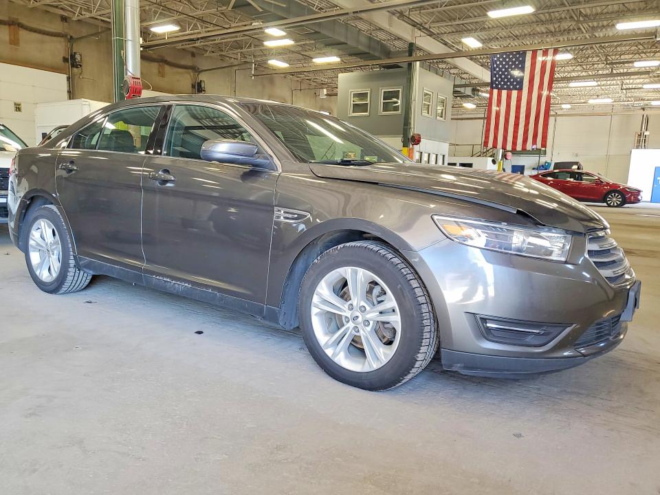50425356 :رقم المزاد ، 1FAHP2E83FG181898 vin ، 2015 Ford Taurus مزاد بيع
