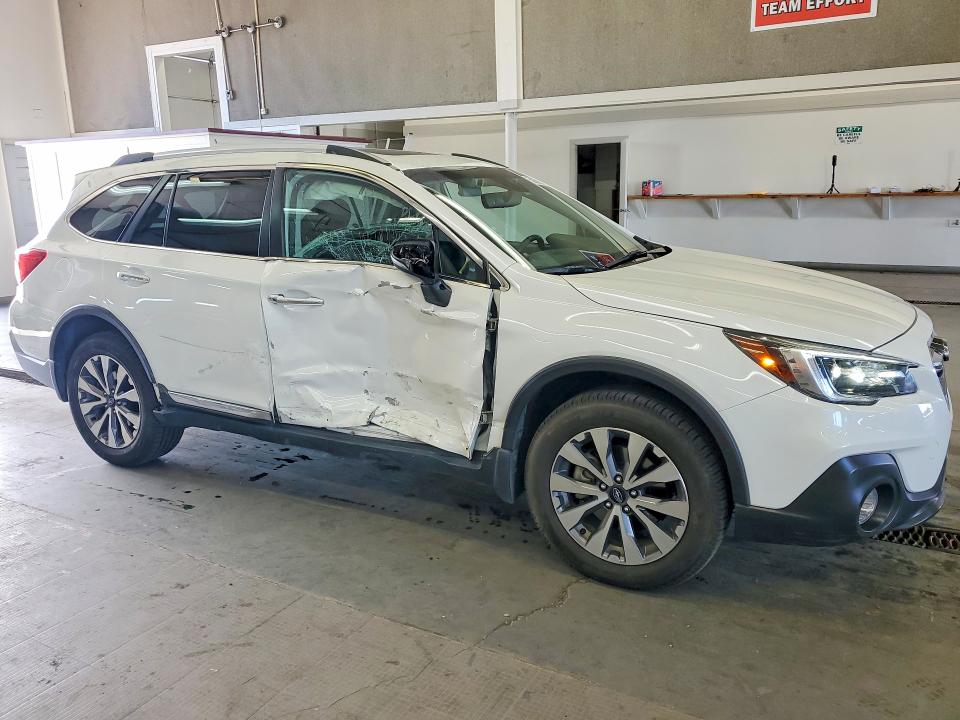 50360056 :رقم المزاد ، 4S4BSETC6K3253844 vin ، 2019 Subaru Outback مزاد بيع