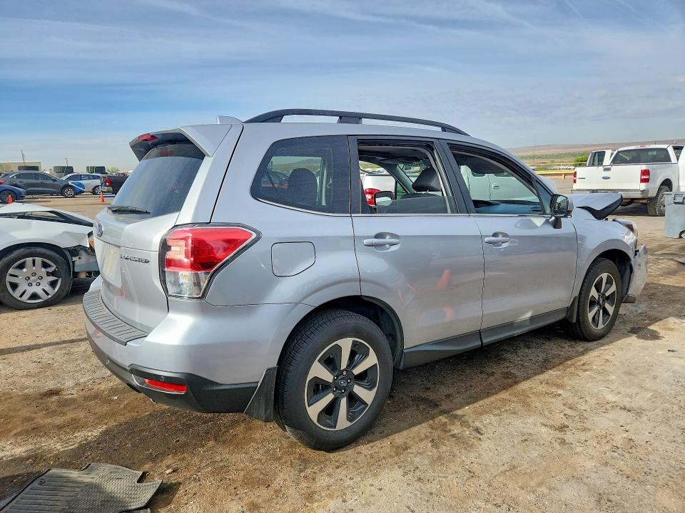 49403956 :رقم المزاد ، JF2SJARC2JH594118 vin ، 2018 Subaru Forester مزاد بيع