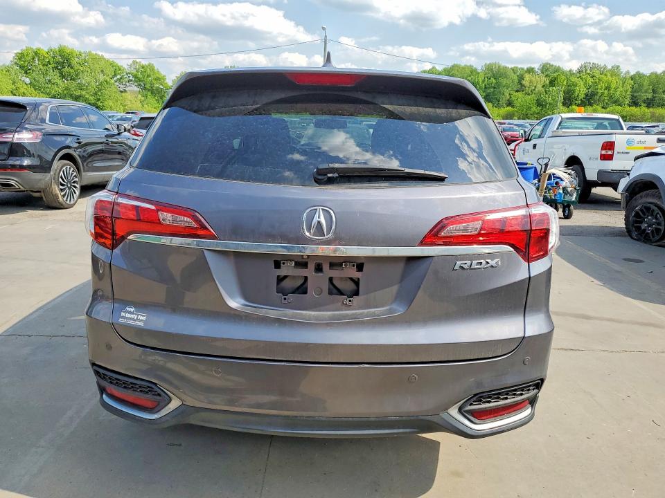 51211236 :رقم المزاد ، 5J8TB3H74JL004841 vin ، 2018 Acura Rdx مزاد بيع