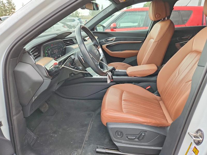 47649736 :رقم المزاد ، WA15AAGE0RB026412 vin ، 2024 Audi Q8 E-tron مزاد بيع