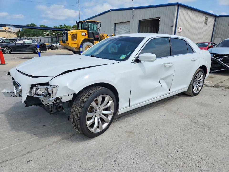 Продажа на аукционе авто 2016 Chrysler 300, vin: 2C3CCAAG1GH313753, номер лота: 51642886