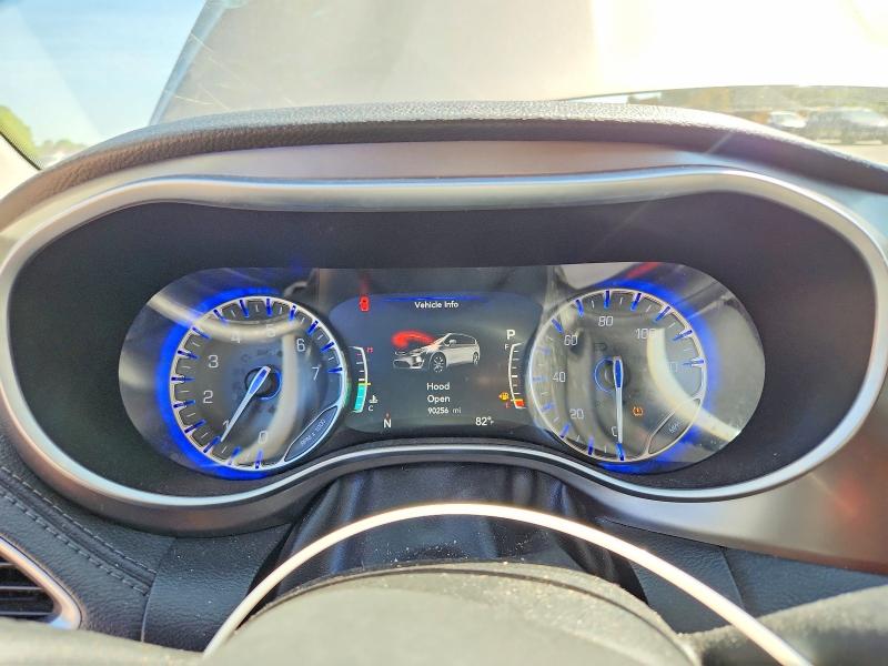 Продаж на аукціоні авто 2018 Chrysler Pacifica, vin: 2C4RC1GG4JR158260, номер лоту: 49608016