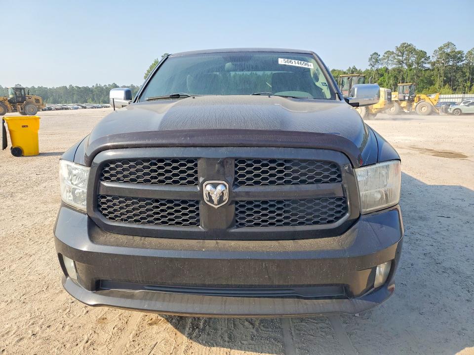50614696 :رقم المزاد ، 1C6RR6FT5DS639106 vin ، 2013 Ram 1500 مزاد بيع