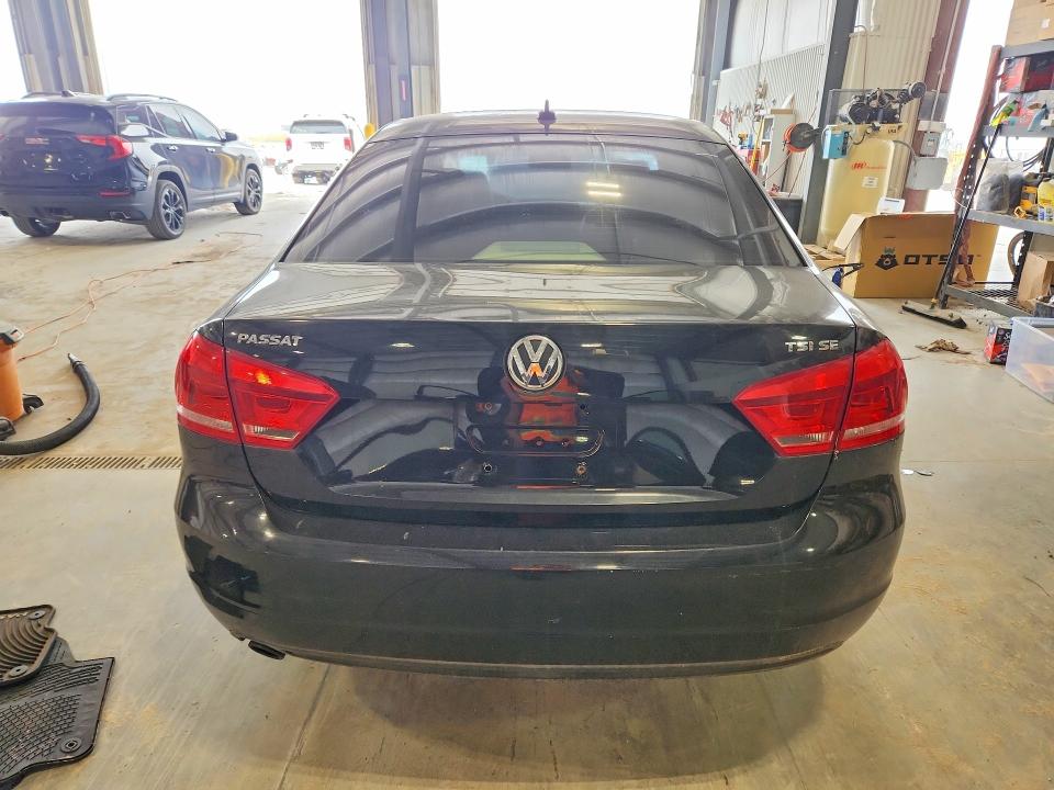 2015 Volkswagen Passat მანქანა იყიდება აუქციონზე, vin: 1VWBT7A32FC004797, აუქციონის ნომერი: 49994926