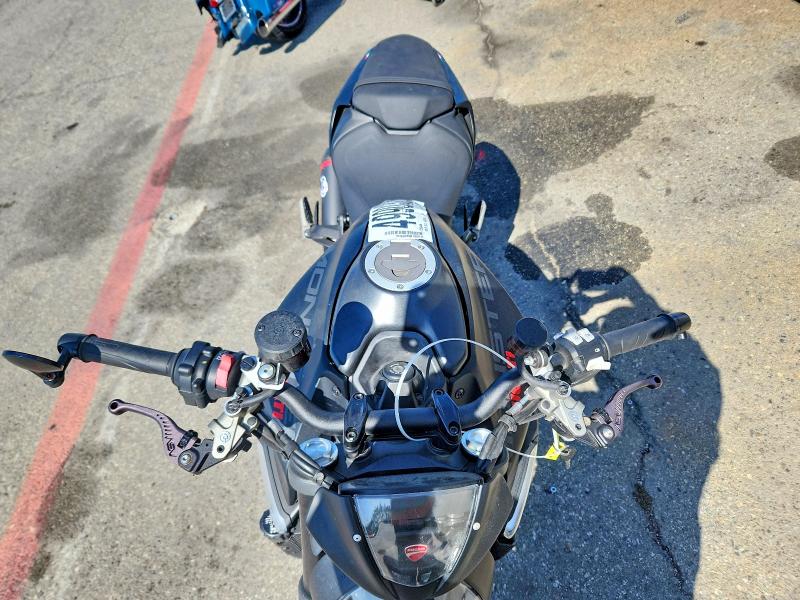 49903266 :رقم المزاد ، ZDMMAMDT4NB005793 vin ، 2022 Ducati Monster مزاد بيع