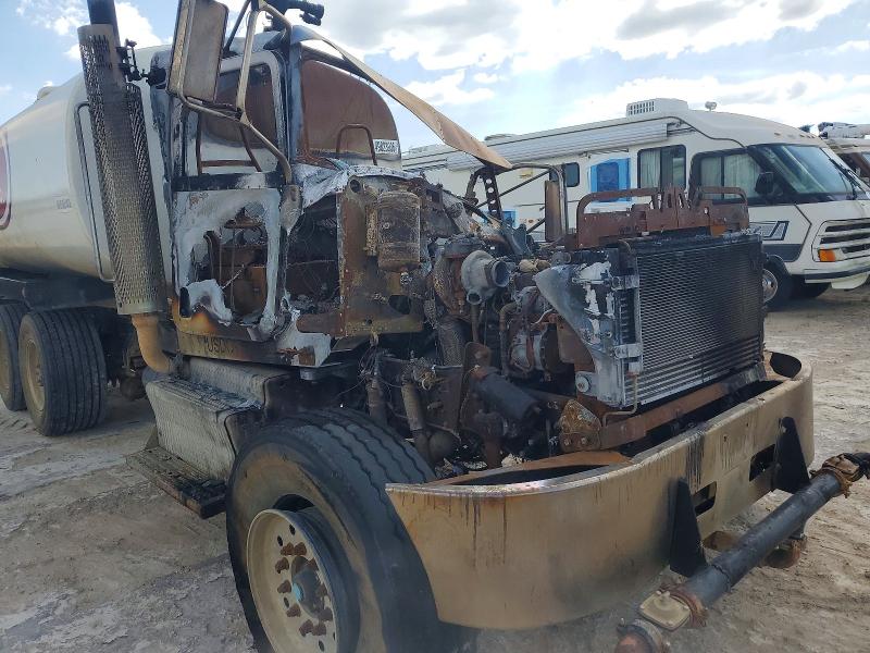 Продаж на аукціоні авто 2015 Peterbilt 352, vin: 2NP3LJ9X5FM292162, номер лоту: 49823936