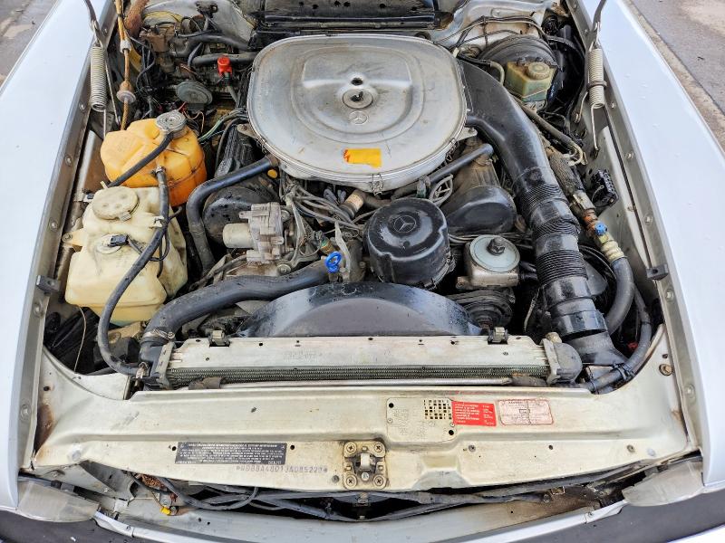 49994256 :رقم المزاد ، WDBBA48D1JA085221 vin ، 1988 Mercedes-benz 560 مزاد بيع
