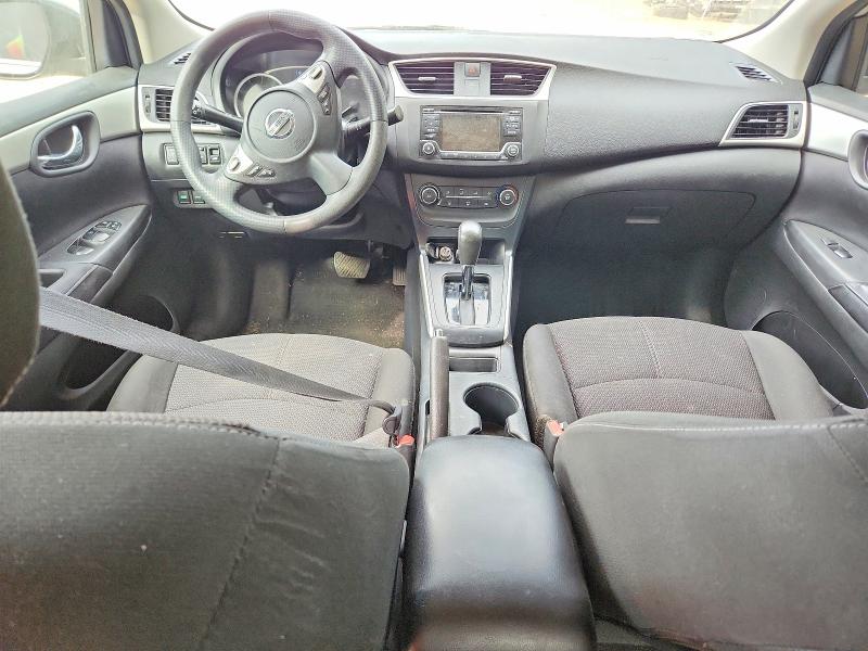 49579716 :رقم المزاد ، 3N1AB7AP2JY297818 vin ، 2018 Nissan Sentra مزاد بيع