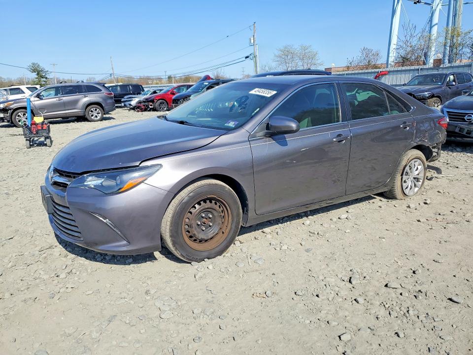 49458356 :رقم المزاد ، 4T1BF1FK9HU665582 vin ، 2017 Toyota Camry مزاد بيع