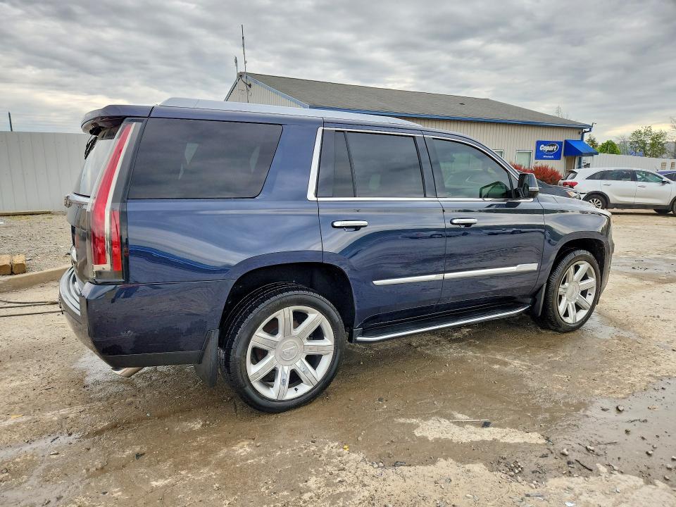 2019 Cadillac Escalade მანქანა იყიდება აუქციონზე, vin: 1GYS4BKJXKR139642, აუქციონის ნომერი: 48665986