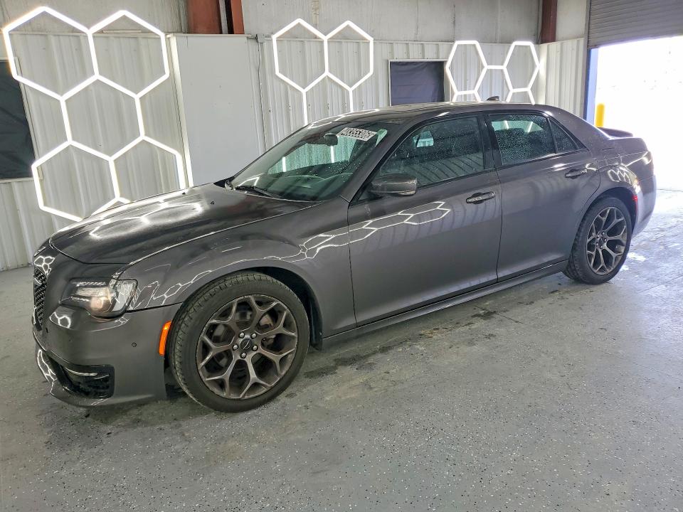 2018 Chrysler 300 მანქანა იყიდება აუქციონზე, vin: 2C3CCABG3JH266716, აუქციონის ნომერი: 48355306