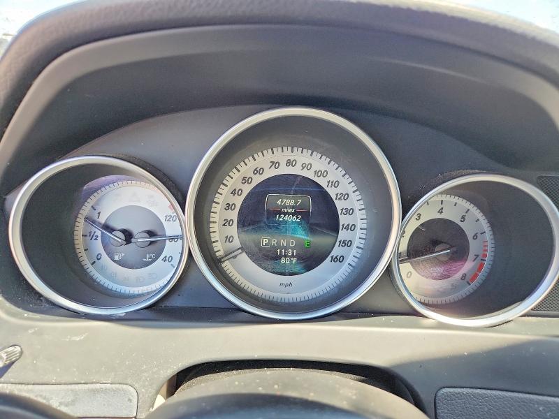 2014 Mercedes-benz C მანქანა იყიდება აუქციონზე, vin: WDDGF4HB9EG215990, აუქციონის ნომერი: 51104676