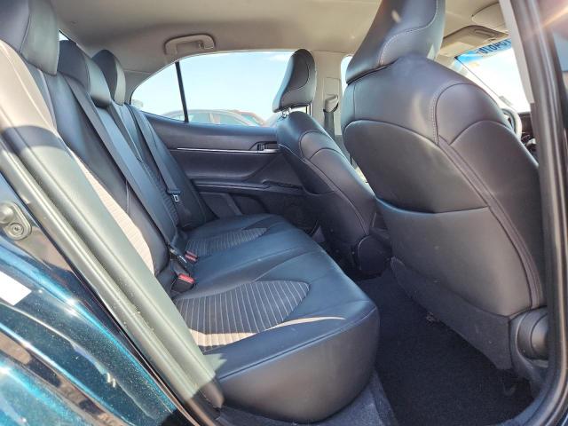 47734876 :رقم المزاد ، 4T1B11HK0JU666444 vin ، 2018 Toyota Camry مزاد بيع