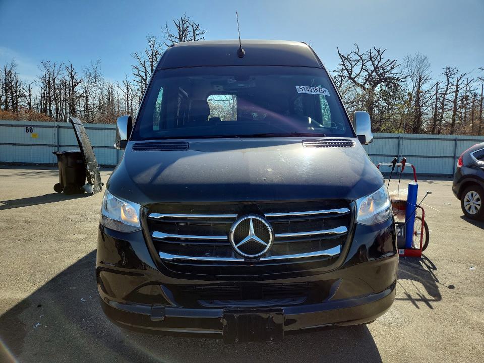 51451626 :رقم المزاد ، WDZPF0ED6KT012387 vin ، 2019 Mercedes-benz Sprinter مزاد بيع