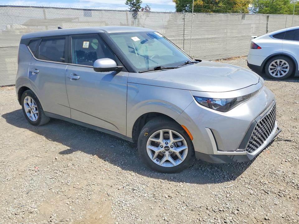50525946 :رقم المزاد ، KNDJ23AU7P7881086 vin ، 2023 Kia Soul مزاد بيع