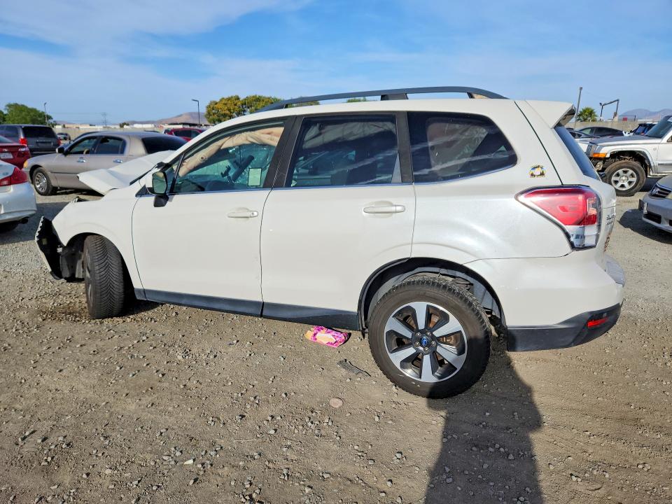 Продажа на аукционе авто 2017 Subaru Forester, vin: JF2SJARC1HH812849, номер лота: 49856916