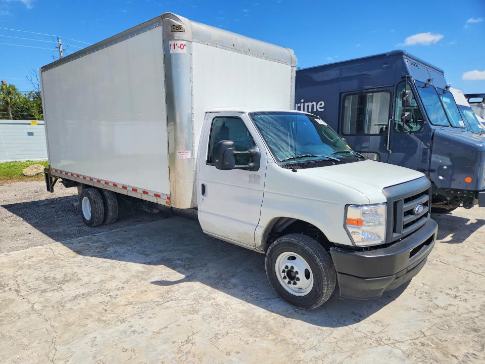 2022 Ford Econoline მანქანა იყიდება აუქციონზე, vin: 1FDXE4FN5NDC09840, აუქციონის ნომერი: 50319516