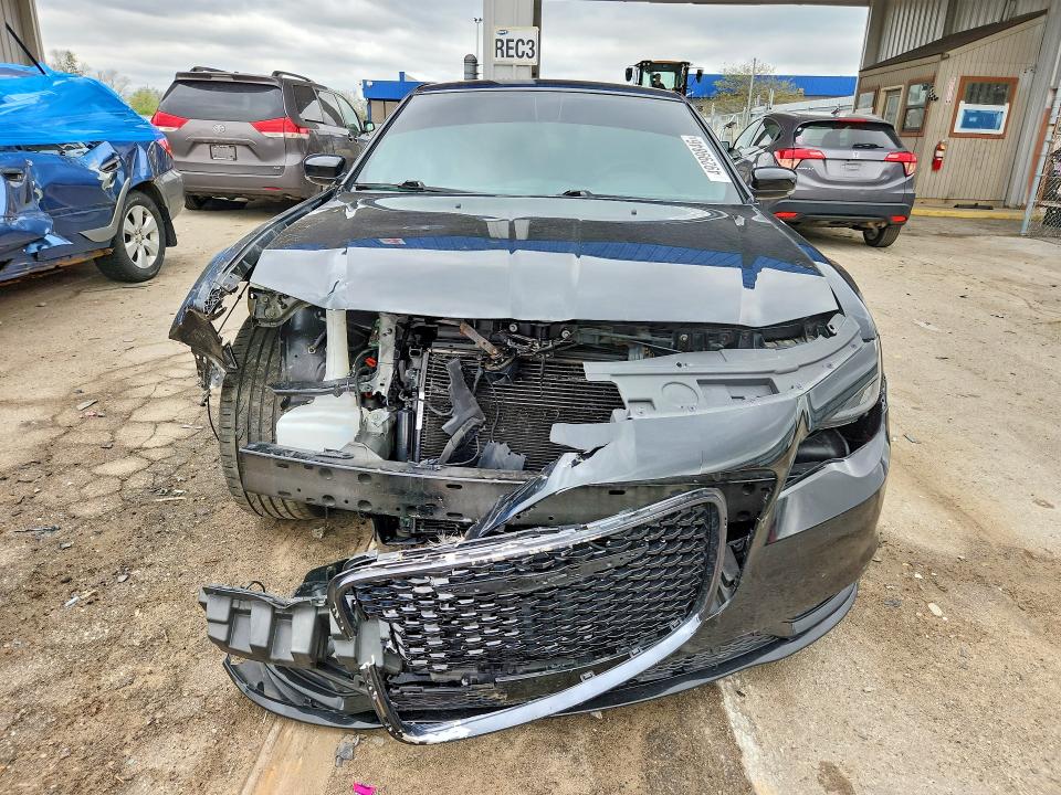 Продаж на аукціоні авто 2022 Chrysler 300, vin: 2C3CCABG3NH262803, номер лоту: 49299846