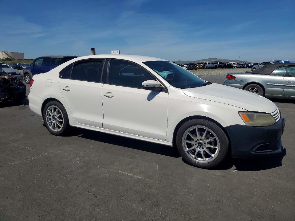 49173506 :رقم المزاد ، 3VWBP7AJ4CM317492 vin ، 2012 Volkswagen Jetta مزاد بيع