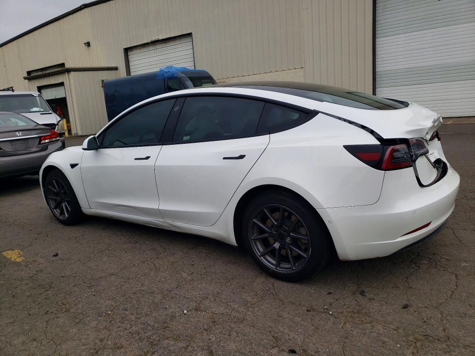 49835836 :رقم المزاد ، 5YJ3E1EB7NF183193 vin ، 2022 Tesla Model 3 مزاد بيع