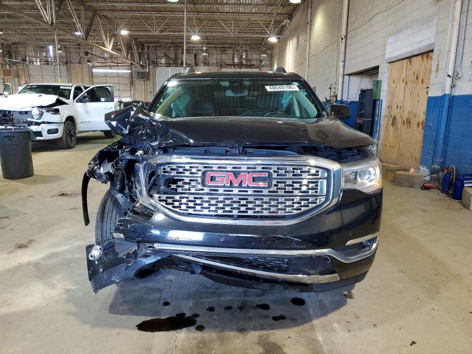 48640196 :رقم المزاد ، 1GKKNPLS0KZ169499 vin ، 2019 Gmc Acadia مزاد بيع