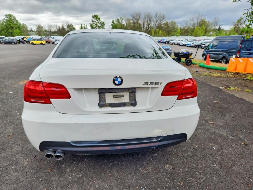 Продаж на аукціоні авто 2012 Bmw 328, vin: WBAKE5C57CE755973, номер лоту: 50679006