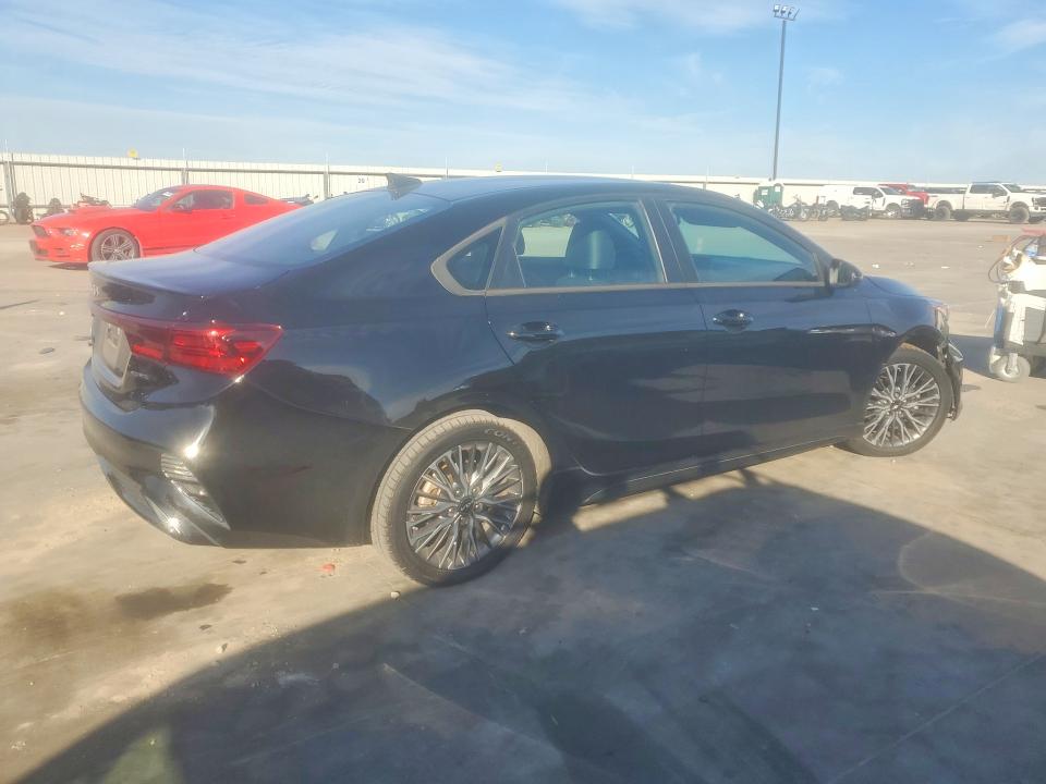 Продажа на аукционе авто 2022 Kia Forte, vin: 3KPF54AD7NE423953, номер лота: 49171316