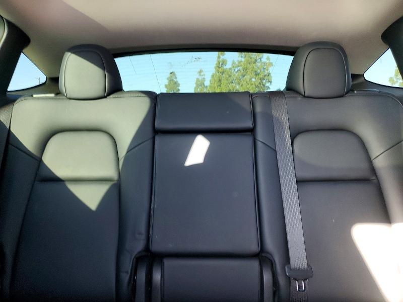 50837096 :رقم المزاد ، 7SAYGDEE7NF408260 vin ، 2022 Tesla Model Y مزاد بيع