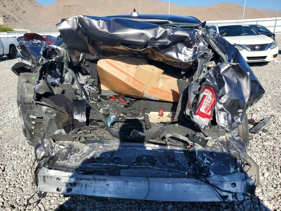 50351056 :رقم المزاد ، 2C3CCABGXJH253929 vin ، 2018 Chrysler 300 مزاد بيع