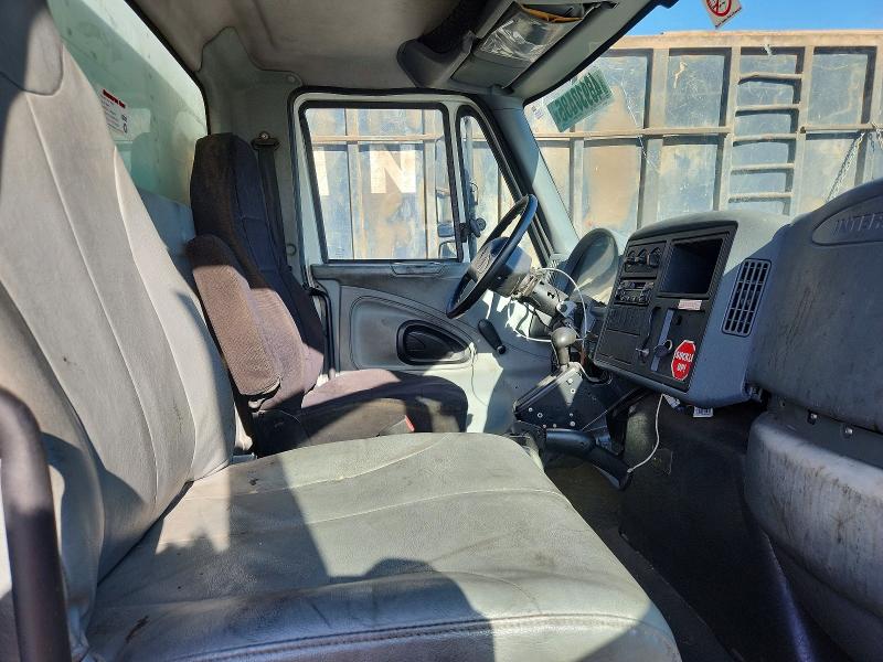 49110506 :رقم المزاد ، 1HTMPAFM03H586401 vin ، 2003 International 4000 مزاد بيع